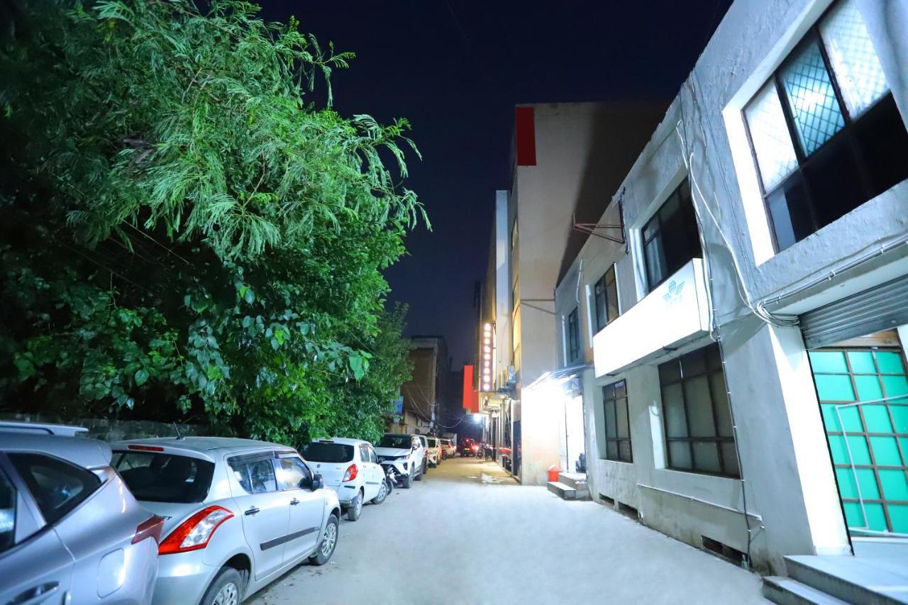Hotel Stanley By Foxi Group- Near Delhi International Airport Neu-Delhi Exterior foto