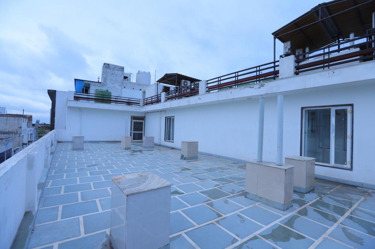 Hotel Stanley By Foxi Group- Near Delhi International Airport Neu-Delhi Exterior foto